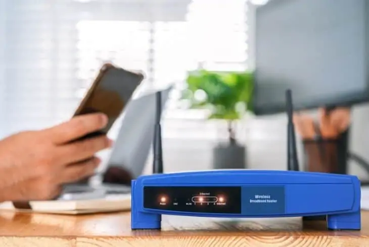 netgear router reset itself to factory settings