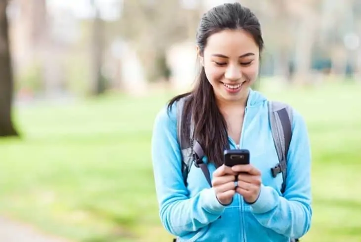 how do tracfone minutes work with texting