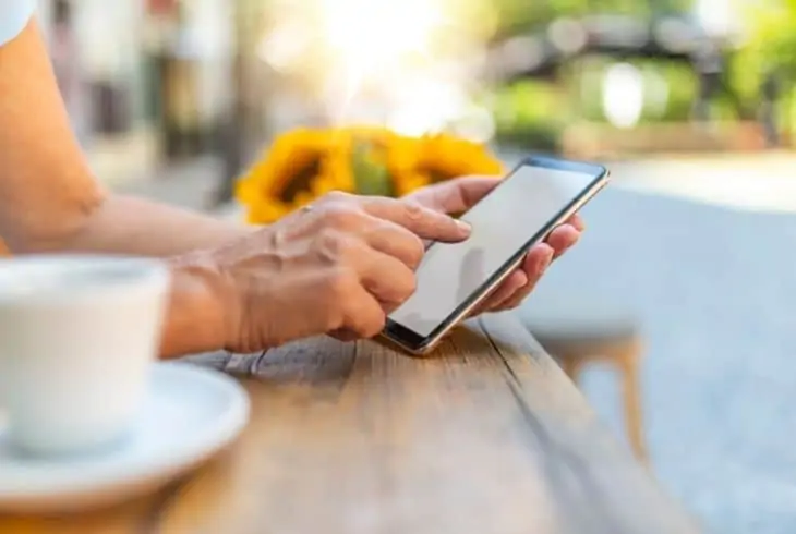 how to see husbands text messages on verizon