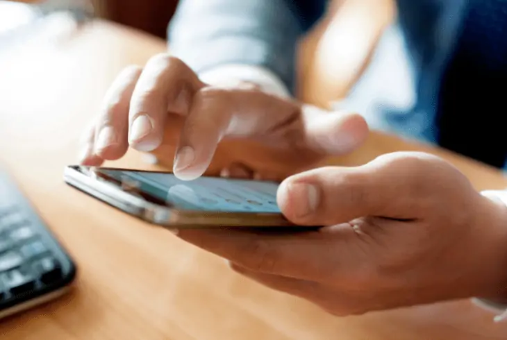 turn on off mobile data