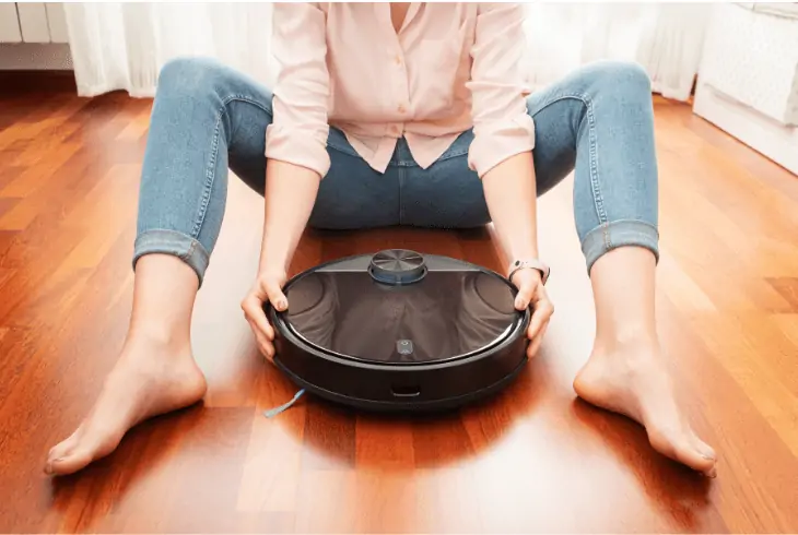 Use Shark robot vacuum with caution