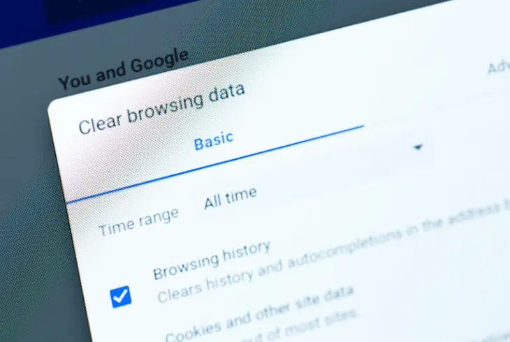 clear peacock's app cache and data