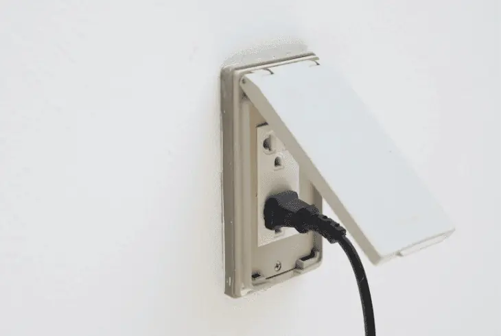 connect outdoor satellite to power