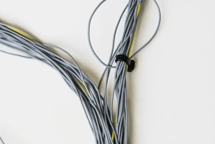 hide tv and speaker cables