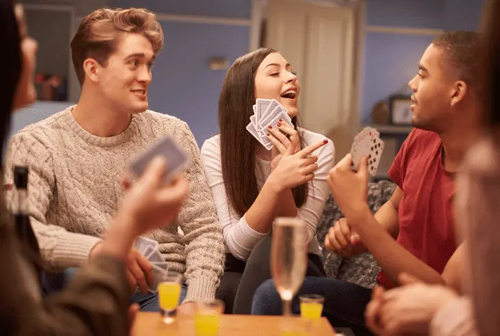 play card game with friends