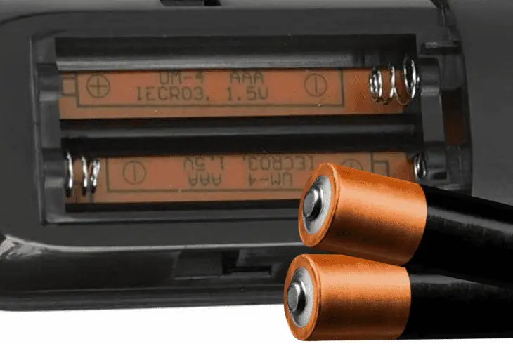 eject the roku remote batteries
