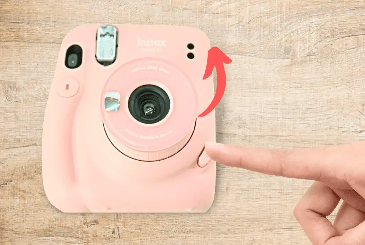 fully extend the camera lens